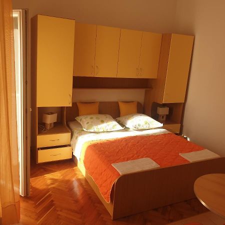 Villa Vujcic Makarska Buitenkant foto