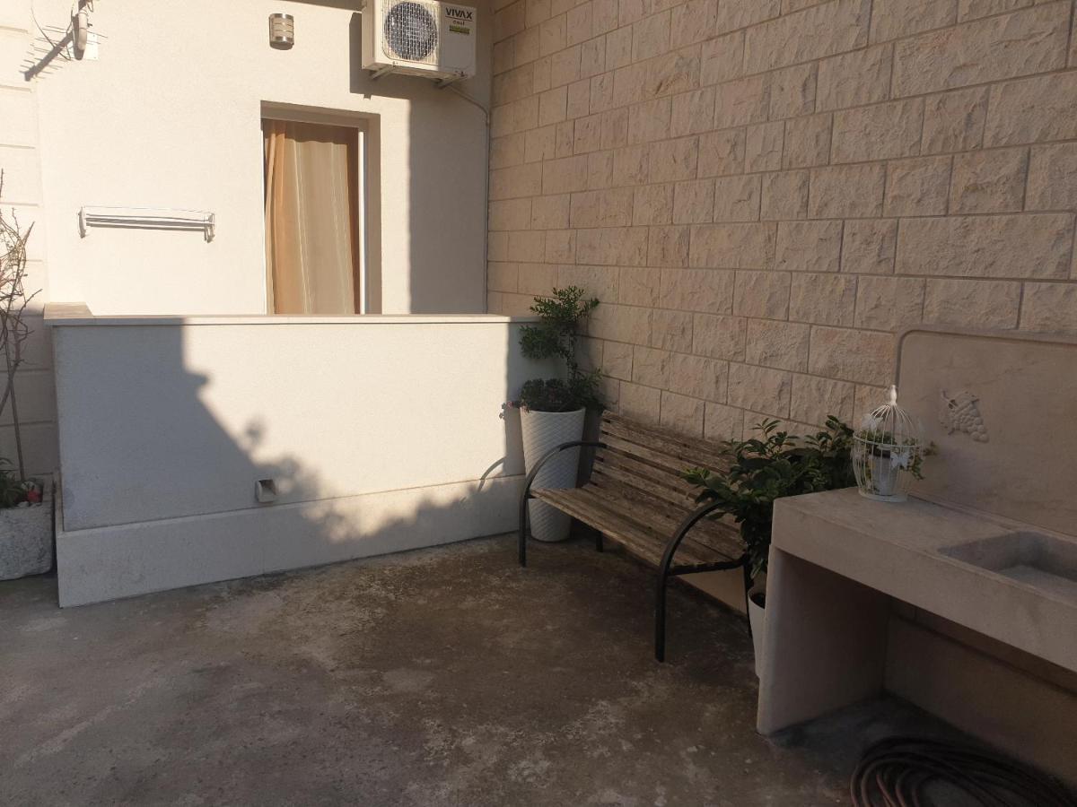 Villa Vujcic Makarska Buitenkant foto