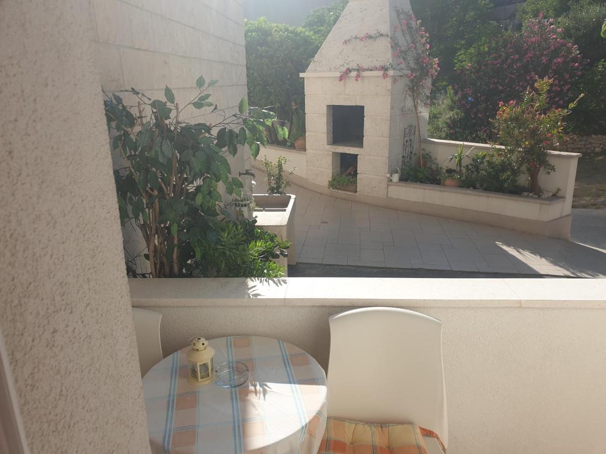 Villa Vujcic Makarska Buitenkant foto
